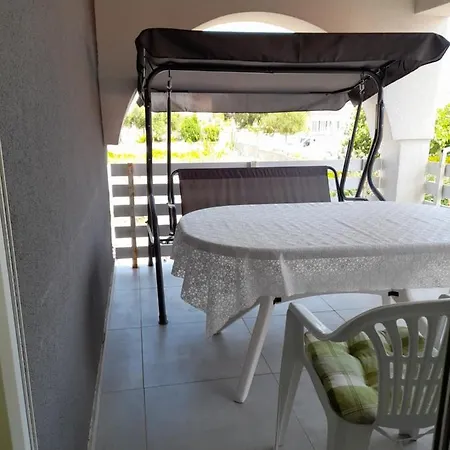 Plesa Apartment