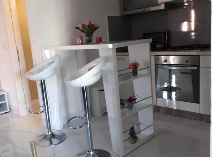 Plesa Apartment Vir