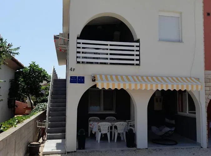 Apartment Plesa *